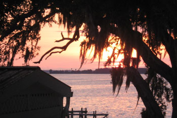 Sunset over Lake Dora on Thursday evening when Dori and Ginny arrived.